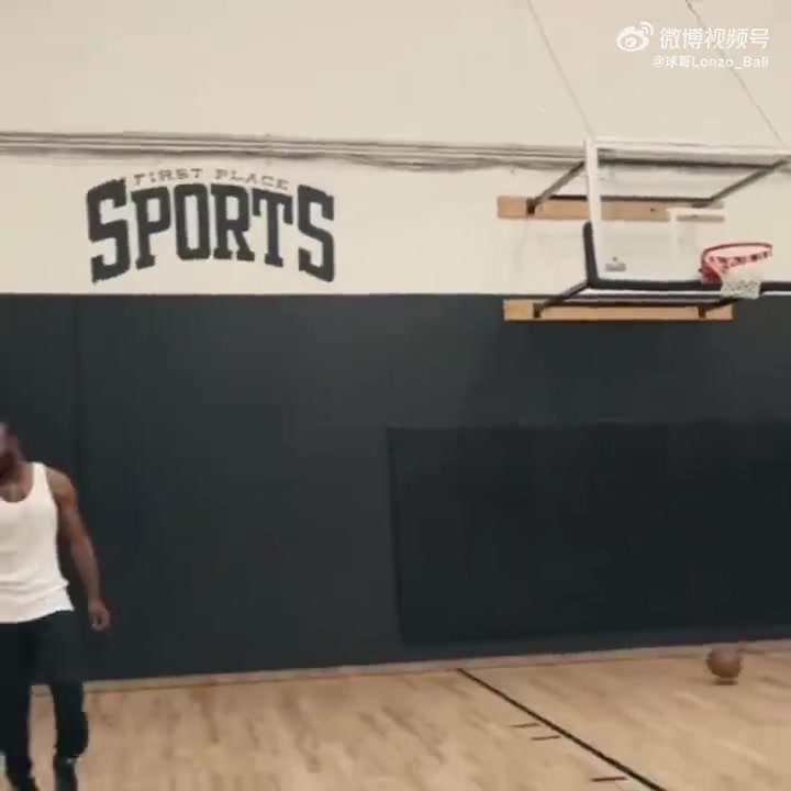 恢復幾成功力大球朗佐-鮑爾最新訓練