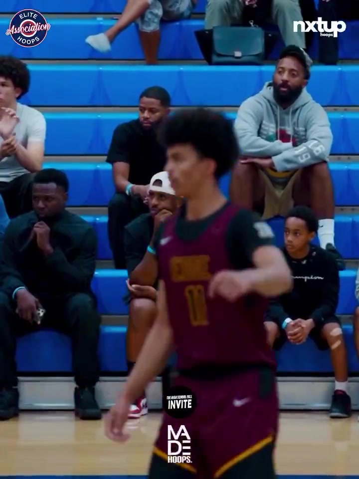 親生的保羅兒子這臉隨爹球風倒是不太像