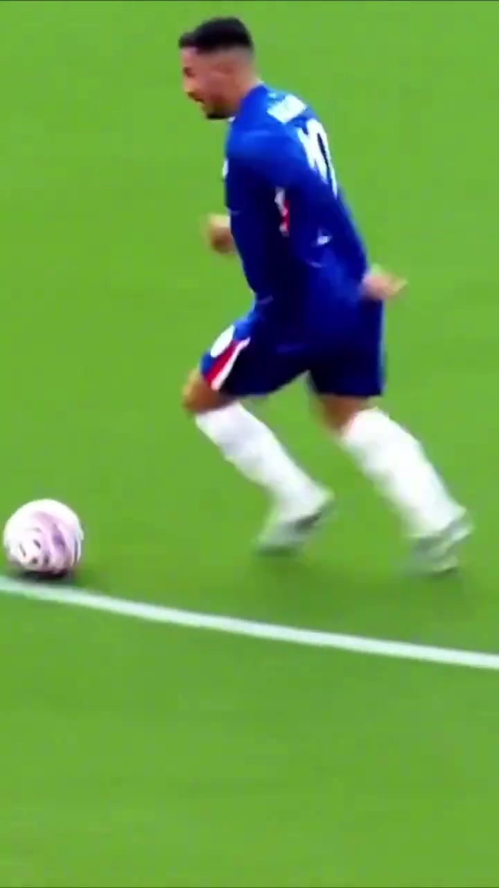 肚子大了一圈又如何回到倫敦他還是那個(gè)扎球王